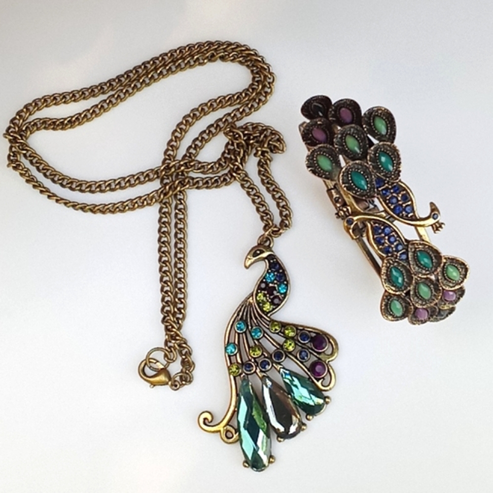 🎉 Peacock Necklace and Bracelet Set
